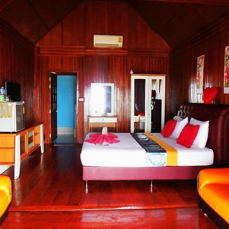 Zanom Sunrise Beach Resort Koh Lipe Exterior foto