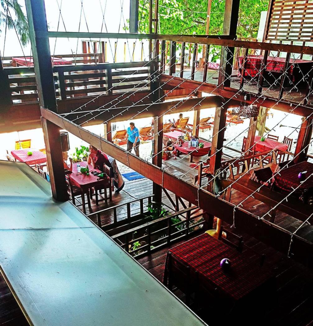 Zanom Sunrise Beach Resort Koh Lipe Exterior foto