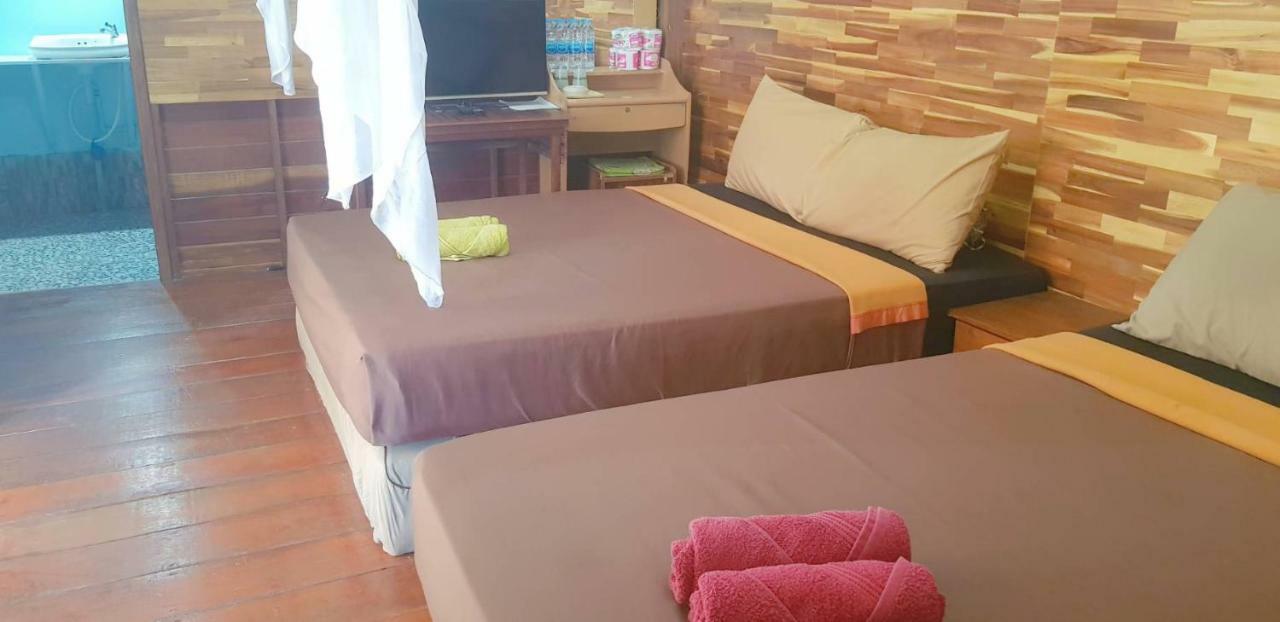 Zanom Sunrise Beach Resort Koh Lipe Exterior foto